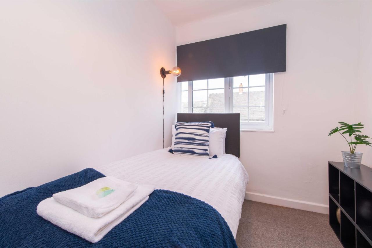 Stylish & Central 2 Bedroom Apartment - Fast Wifi Castle Donington Zewnętrze zdjęcie