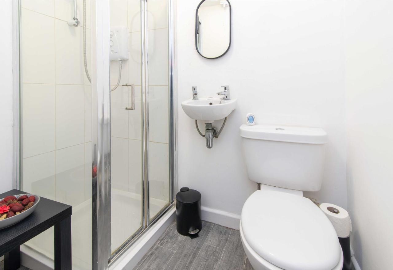 Stylish & Central 2 Bedroom Apartment - Fast Wifi Castle Donington Zewnętrze zdjęcie